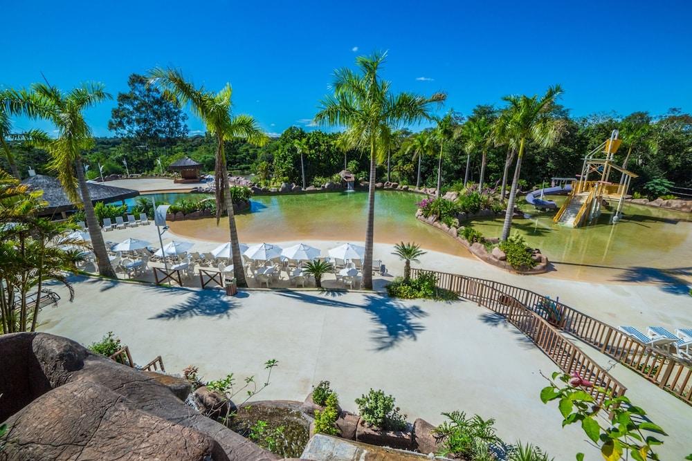 マブ テルマス グランド リゾート フォス・ド・イグアス エクステリア 写真 The lagoon at the resort