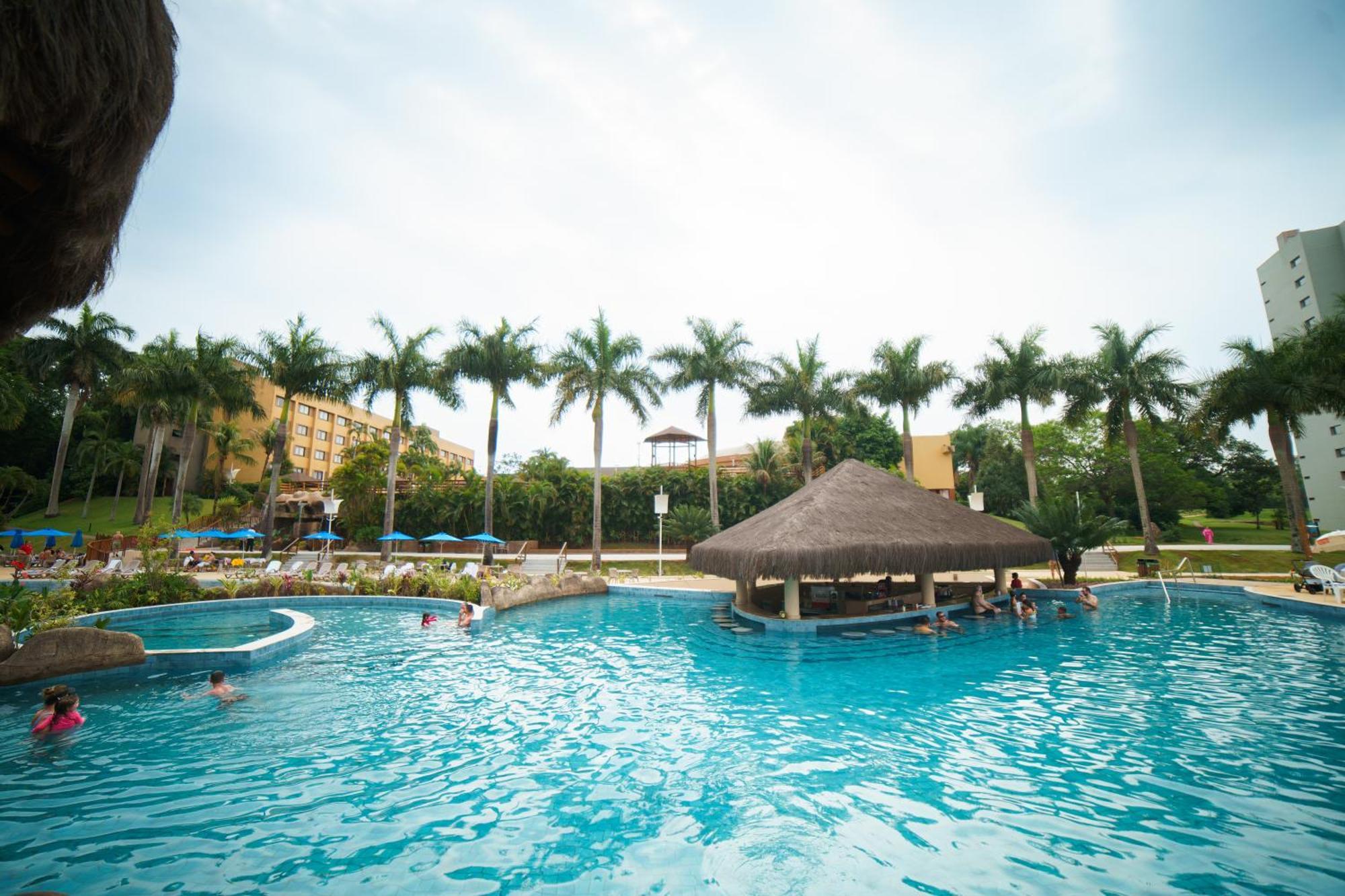 マブ テルマス グランド リゾート フォス・ド・イグアス エクステリア 写真 The swimming pool at the resort