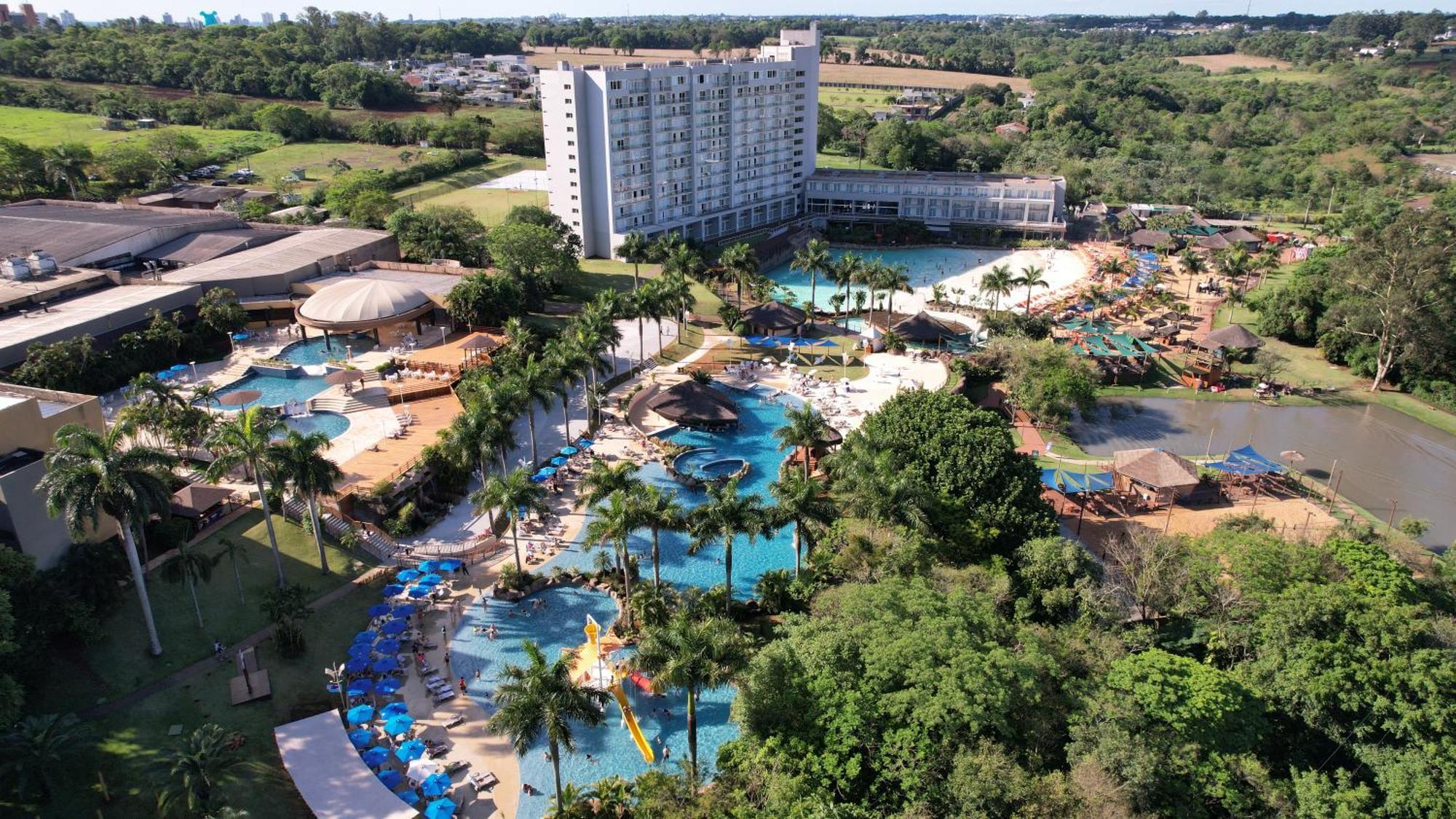 マブ テルマス グランド リゾート フォス・ド・イグアス エクステリア 写真 Aerial view of the water park